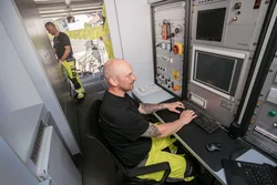 Entschlammung von Regenrückhaltebecken mit Saugbagger